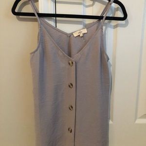 Gray tank from The Mint Julep Boutique. Size small. Never worn.